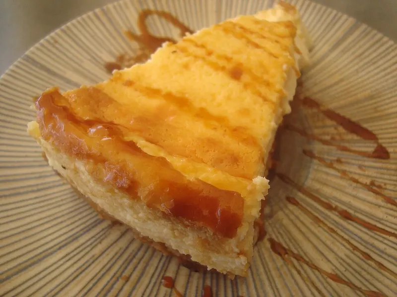 Porción de tarta de queso